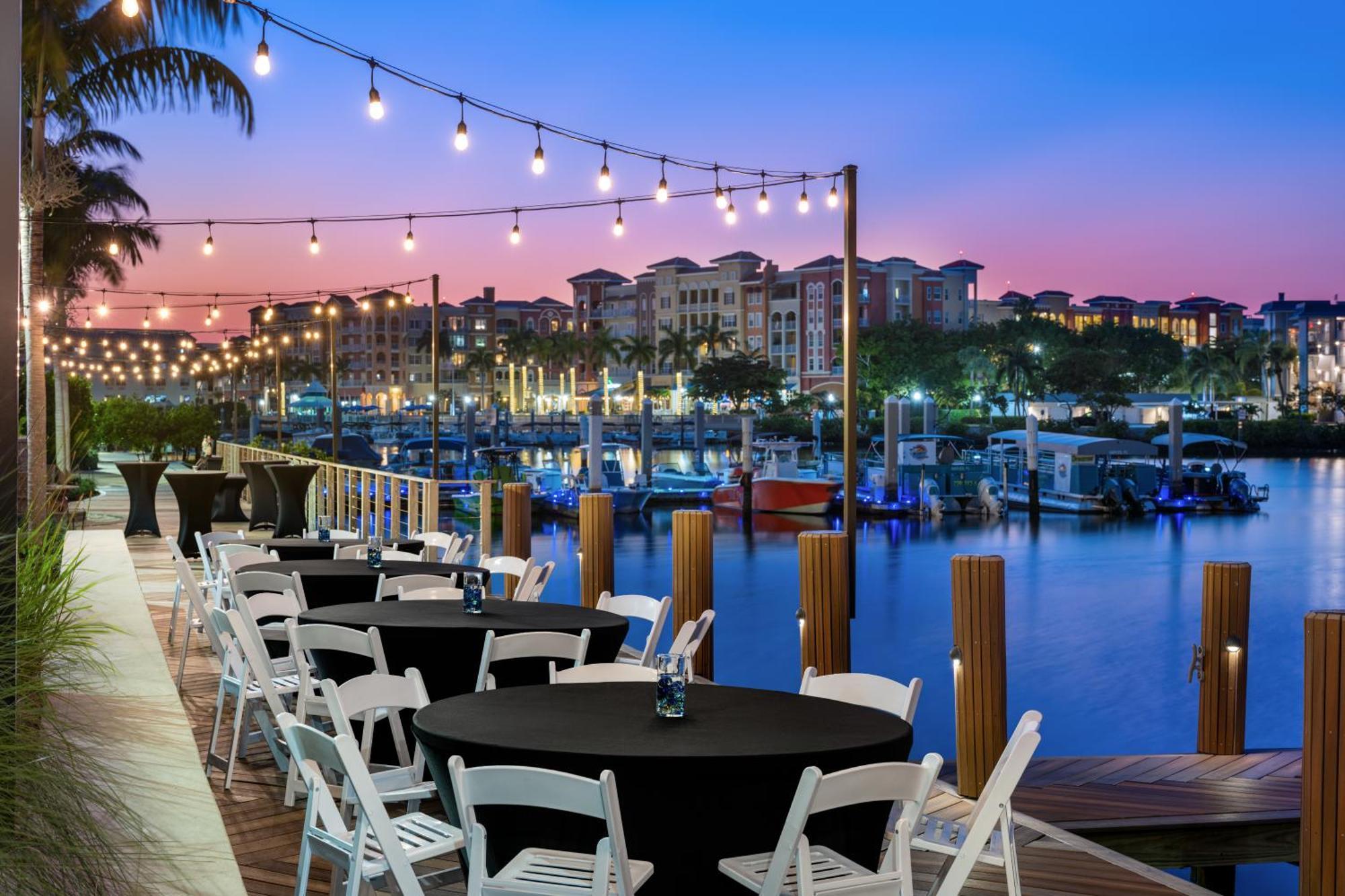 Hyatt House Naples 5th Avenue Hotell Exteriör bild