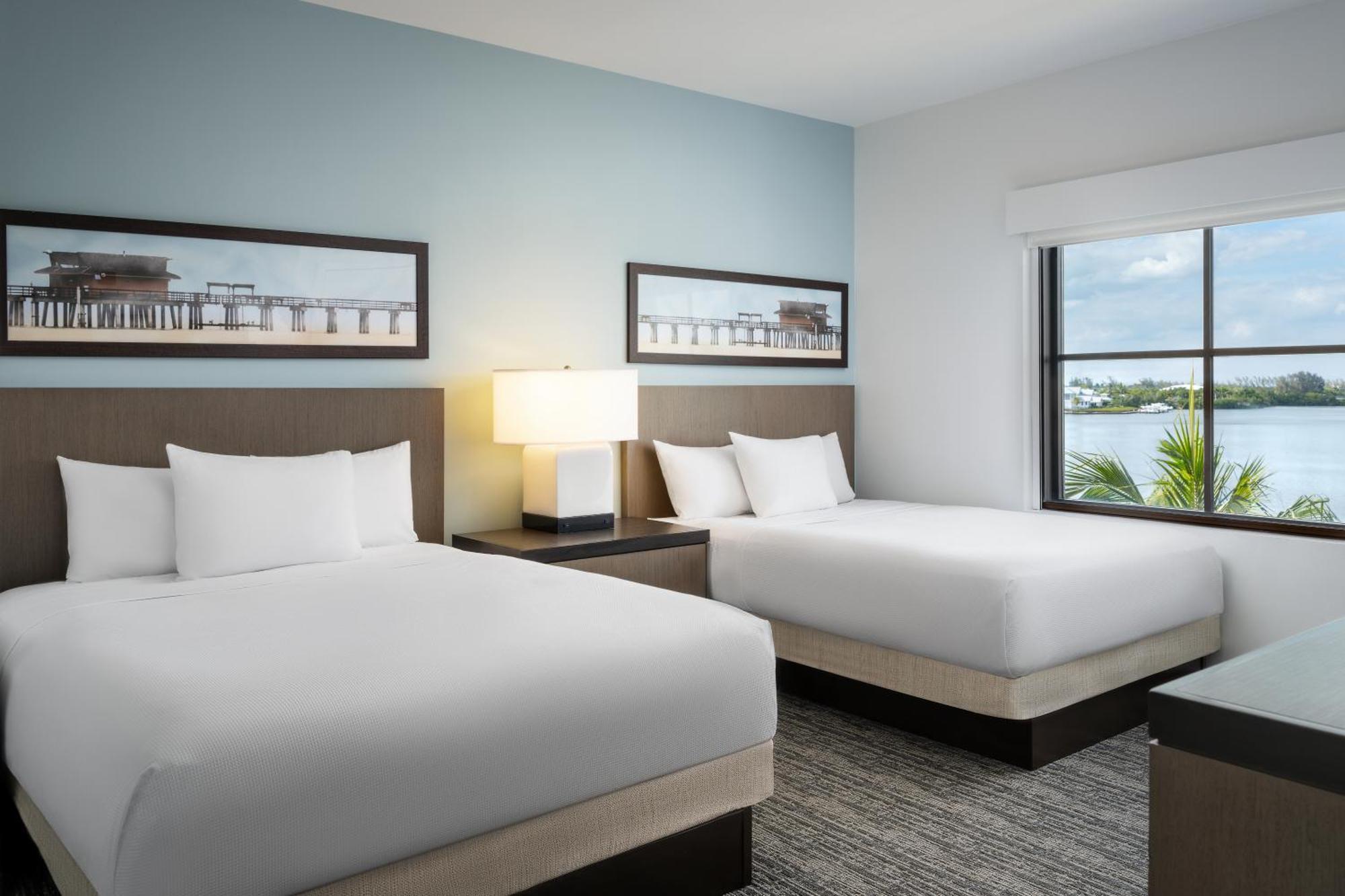 Hyatt House Naples 5th Avenue Hotell Exteriör bild