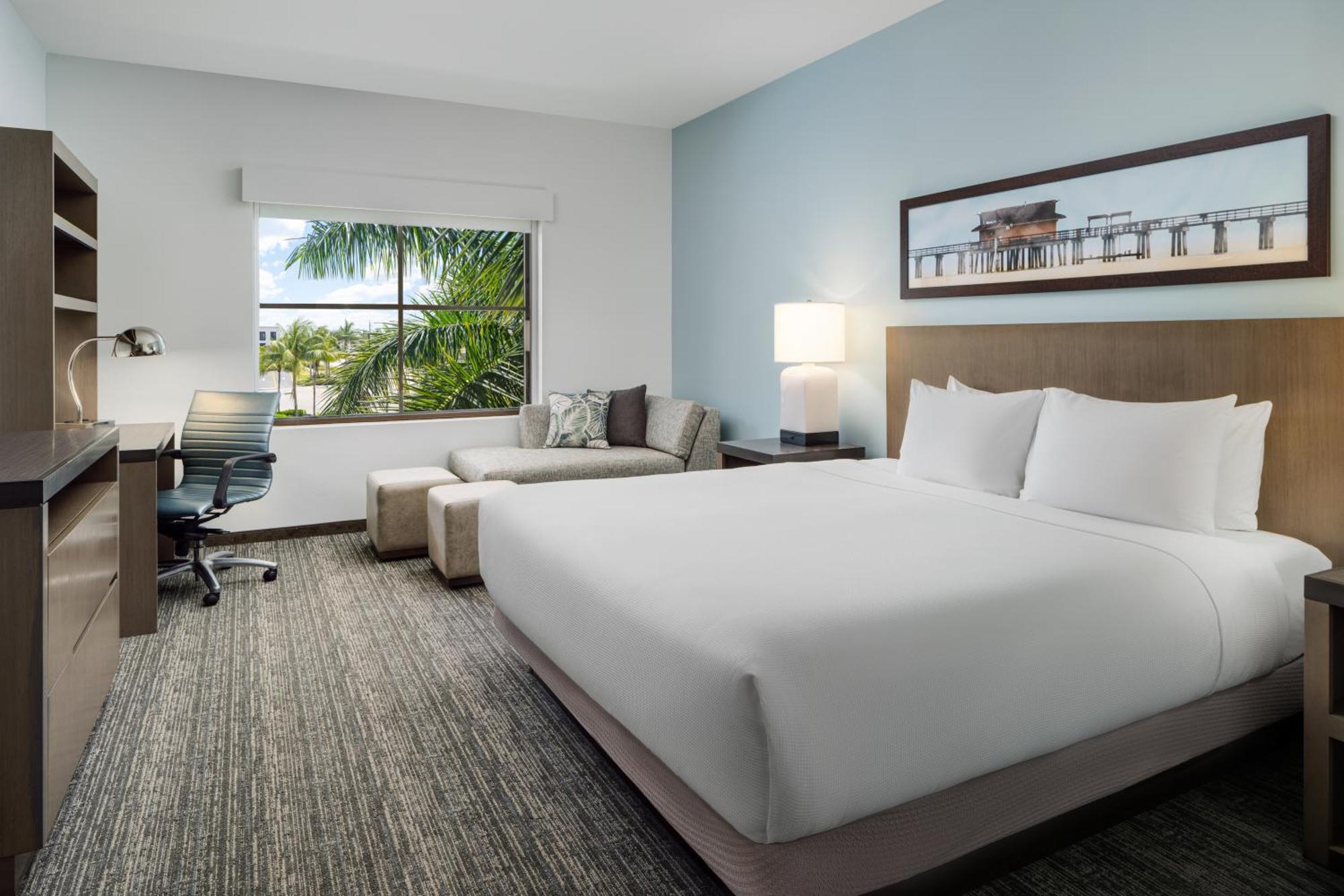 Hyatt House Naples 5th Avenue Hotell Exteriör bild