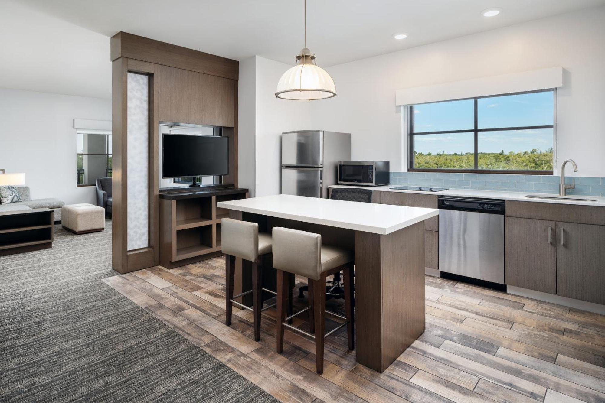 Hyatt House Naples 5th Avenue Hotell Exteriör bild